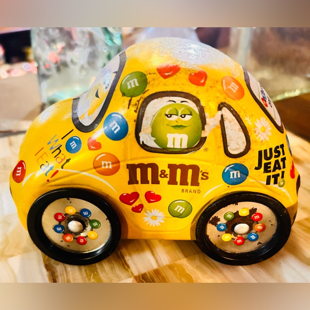 Vintage M & M's Volkswagen BEETLE Tin Car Yellow / CANDY CONTAINER